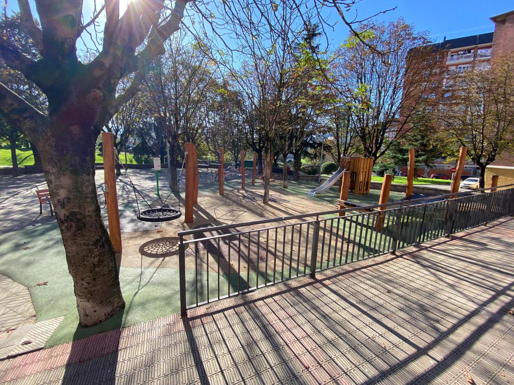 Ferienwohnung Piso Deluxe Centro Cerca Del Bec Barakaldo Exterior foto