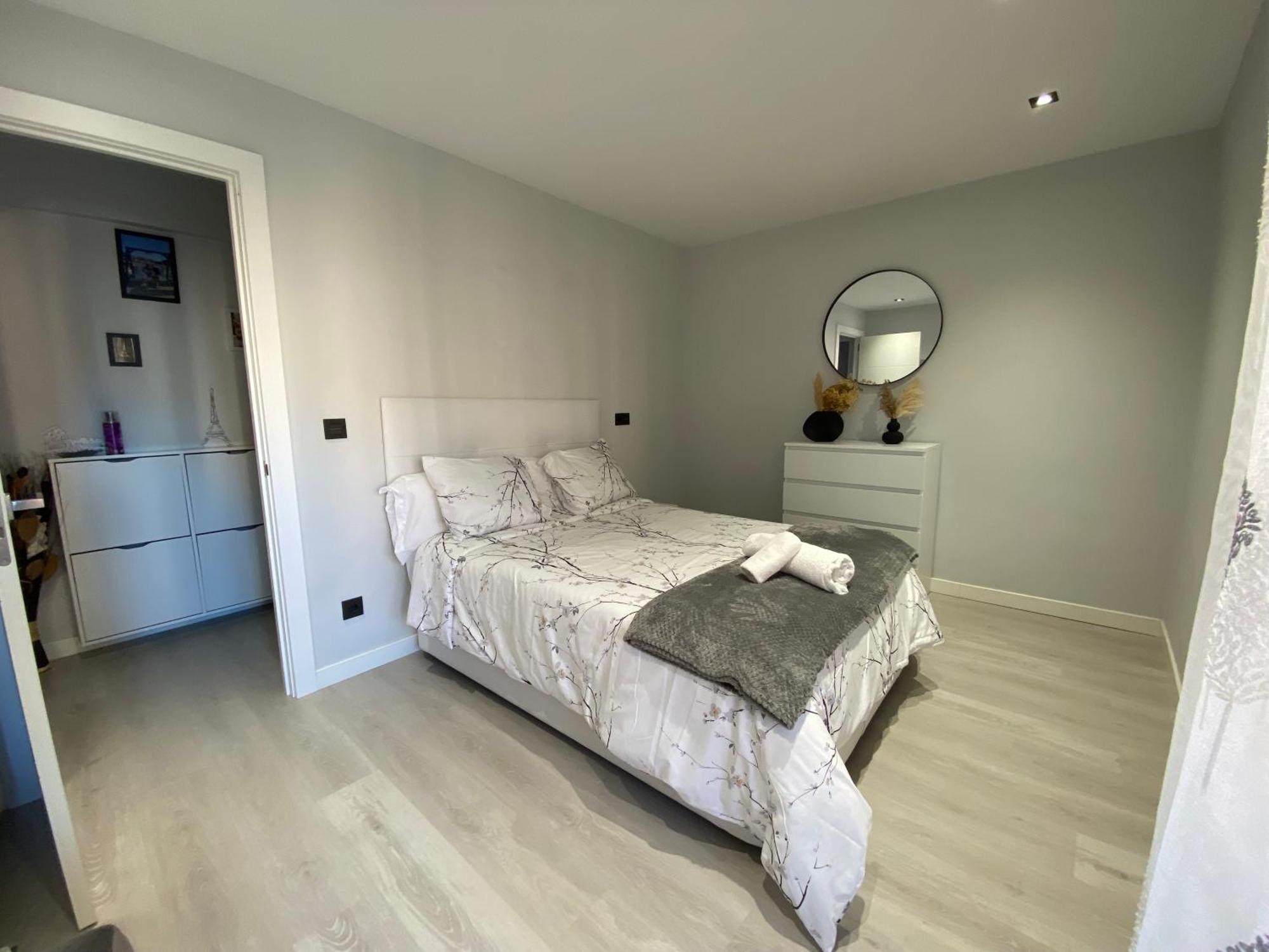 Ferienwohnung Piso Deluxe Centro Cerca Del Bec Barakaldo Exterior foto